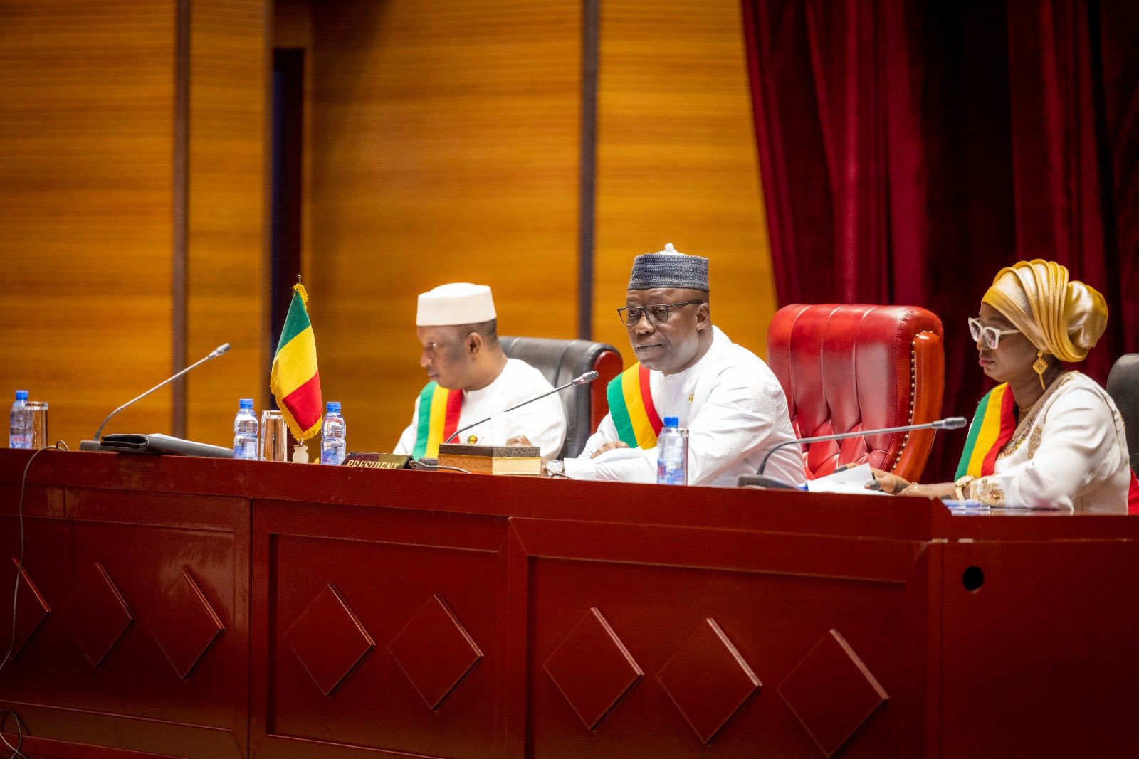 Transition : La nouvelle charte institue un mandat de 5 ans renouvelable autant de fois que nécessaire